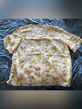 Loft White Lemon Print Short Sleeve Blouse